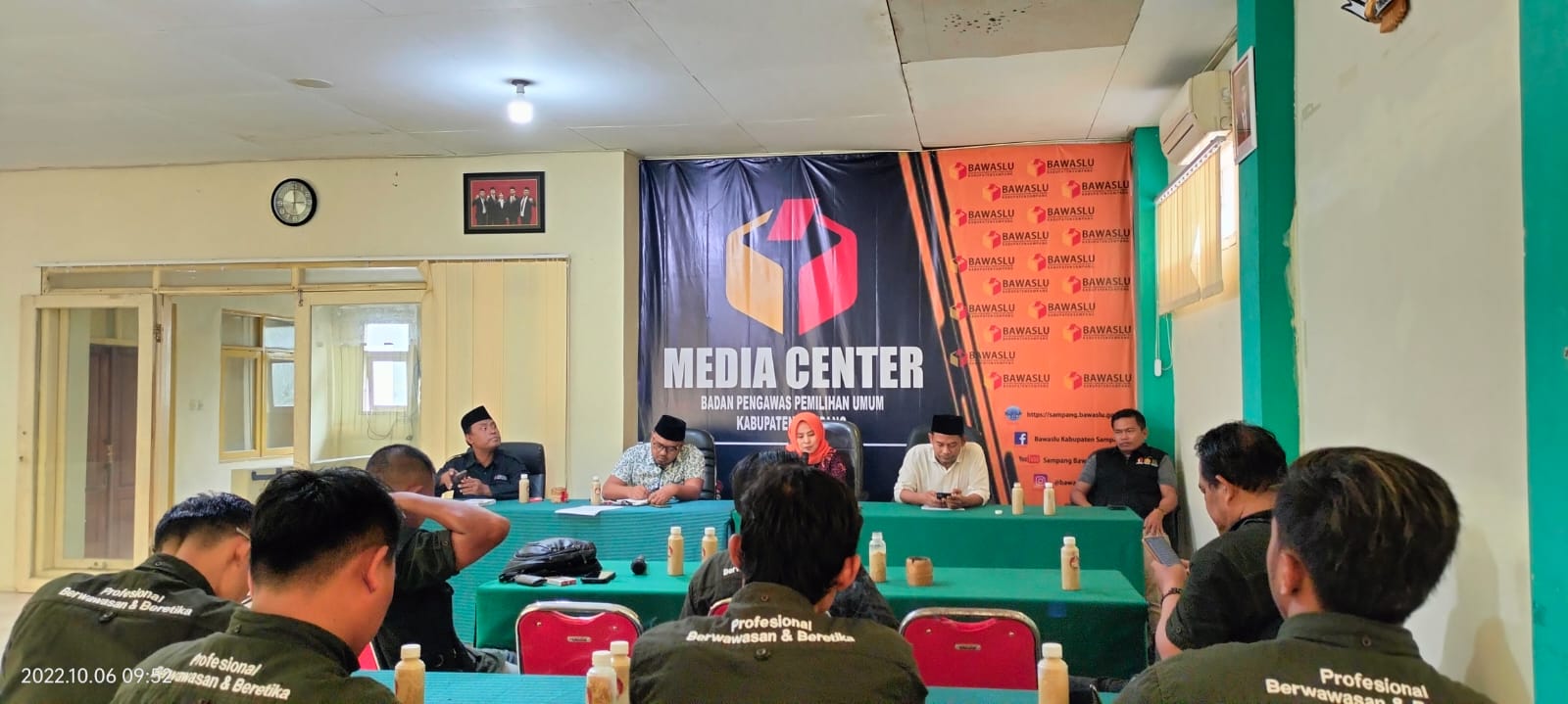 Keterangan Foto: Bawaslu Kabupaten Sampang Saat Menerima Kunjungan PWI